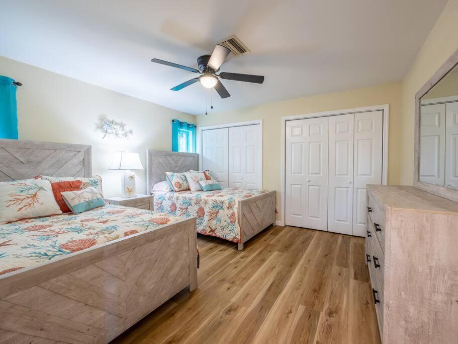 Englewood, Manasota Keys - 2 Bedroom Luxury Villa, Pool, Game Room, 6 Min To Beaches Next To Canal Exterior photo